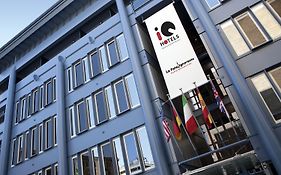 iQ Hotel Roma